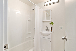 WHITE CENTER CRAFTSMAN